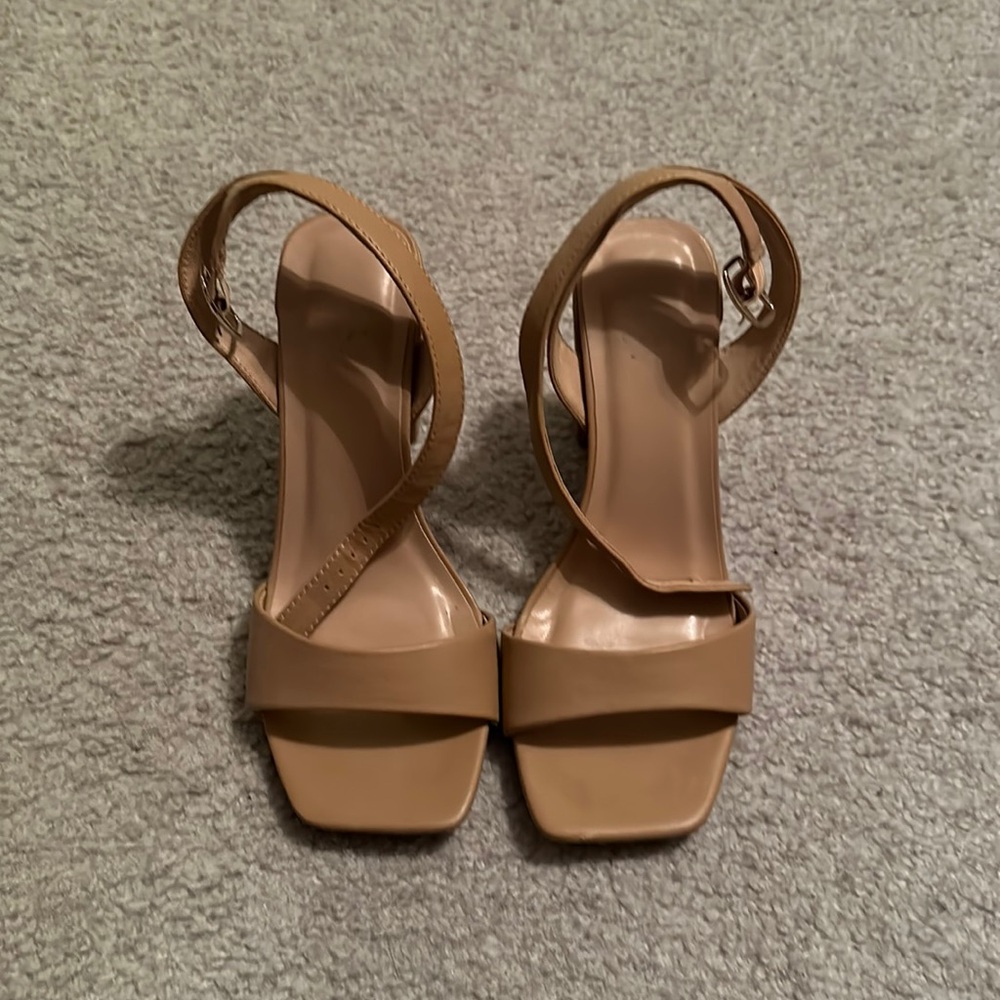Tor Strap Heel